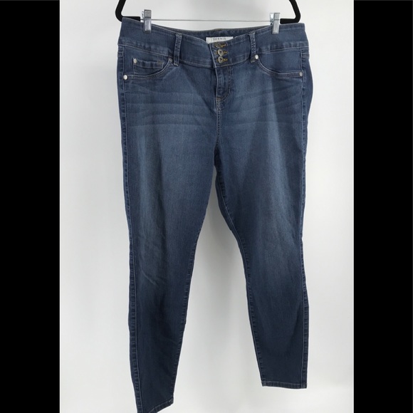 Torrid Denim 18R Blue Jeggings Zip Up With 3 Buttons Faux Front Pockets - Picture 1 of 6